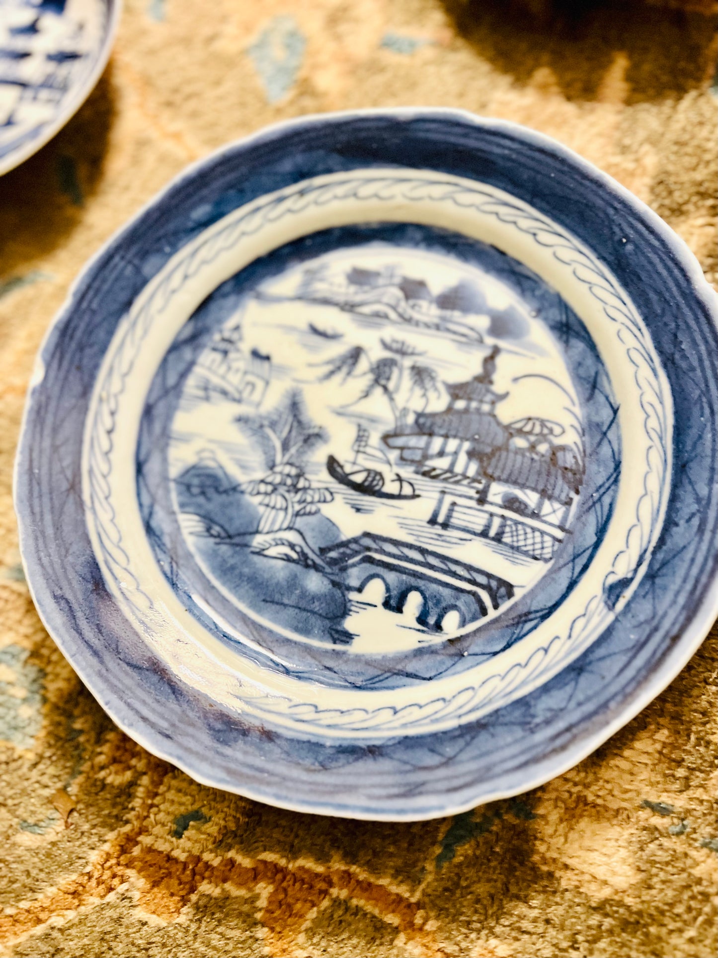 Chinoiserie plate wall