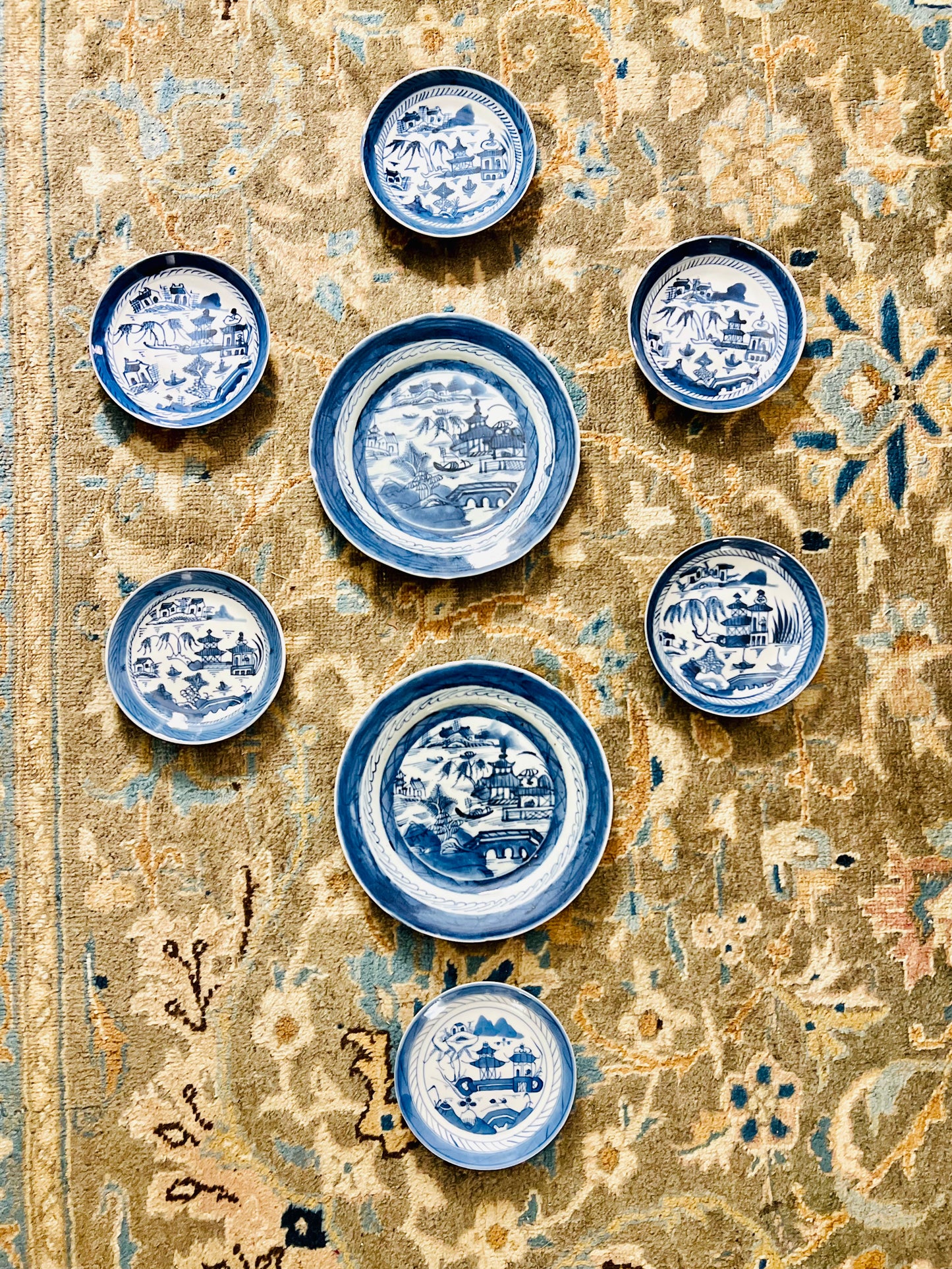 Chinoiserie plate wall