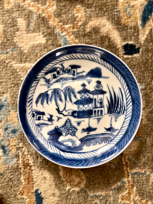 Chinoiserie plate wall